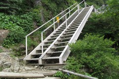 石鎚山／「三ノ鎖」迂回用の鉄製階段