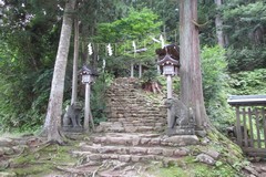真山神社／「本殿」への参道スタート地点