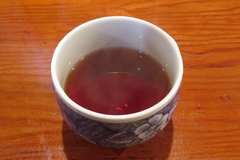 仙人小屋名物・カラマツ茶（２）
